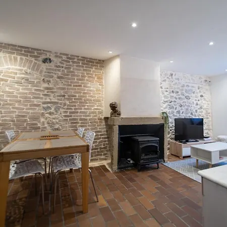 Apartment Le Puit Saint Jean 3 - For 2-4 People *